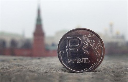 Побаиваясь падения рубля банки активно скупают валюту